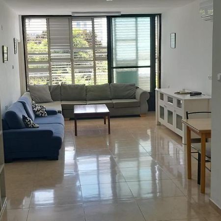 Spacious Jaffa Apt Near The Flea Market Tel Aviv Exterior photo
